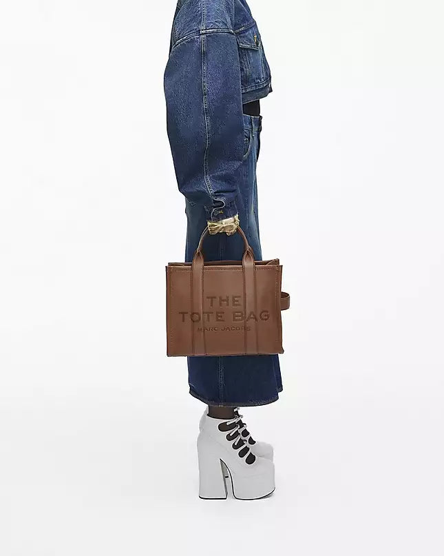 THE LEATHER MEDIUM TOTE BAG